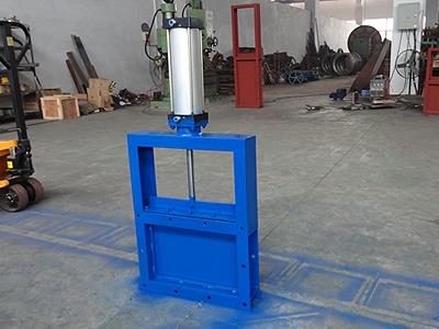 氣動啟閉機